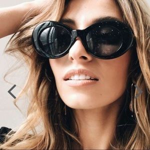 New Retro Vintage Black Clout 90s sunglasses